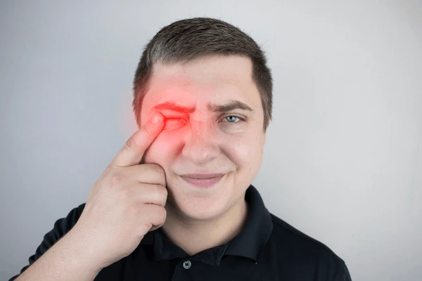 warning signs of optic neuritis
