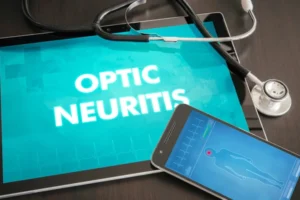 What are the warning signs of optic neuritis